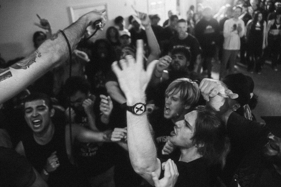 crowd reacting to viral video